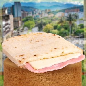 Arepa con Queso y Jamón
